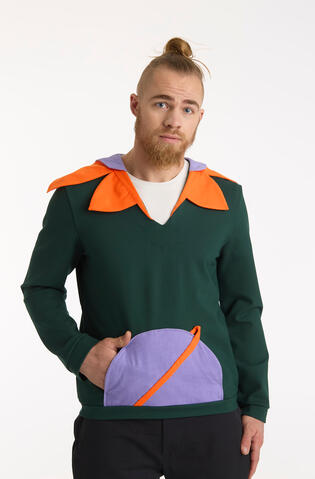 Look 1 - sweatshirt detailing